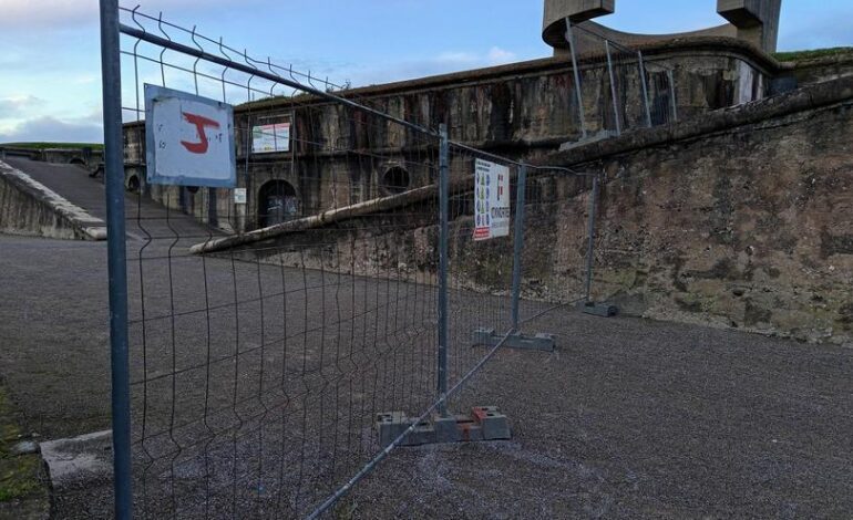 El cerro de Santa Catalina, vallado por el inicio de las obras (en imágenes)