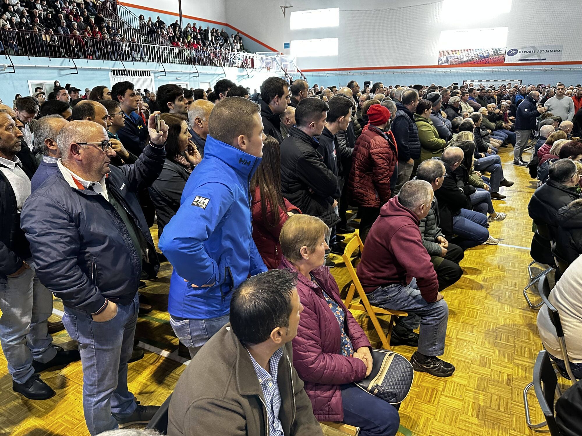 EN FOTOS: Tensión entre ganaderos y el Principado en Tineo por las medidas contra la tuberculosis bovina