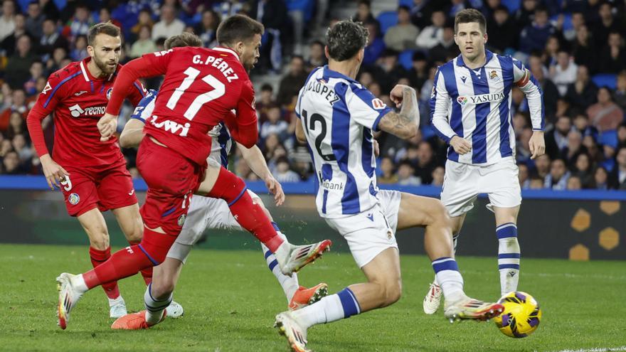 Resumen, goles y highlights de Real Sociedad 0-3 Getafe de la jornada 21 de LaLiga EA Sports