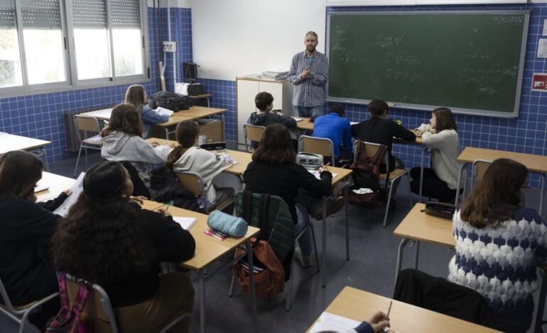 La tasa de repetición de la ESO n’Asturies, del 5%, per debaxo de la media