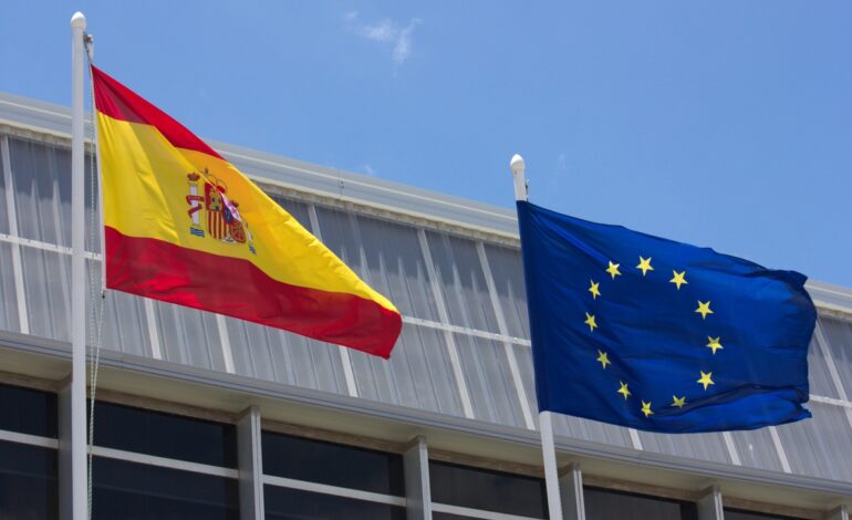 Este país de Europa prohíbe por ley «izar la bandera de España» a partir de este 2025