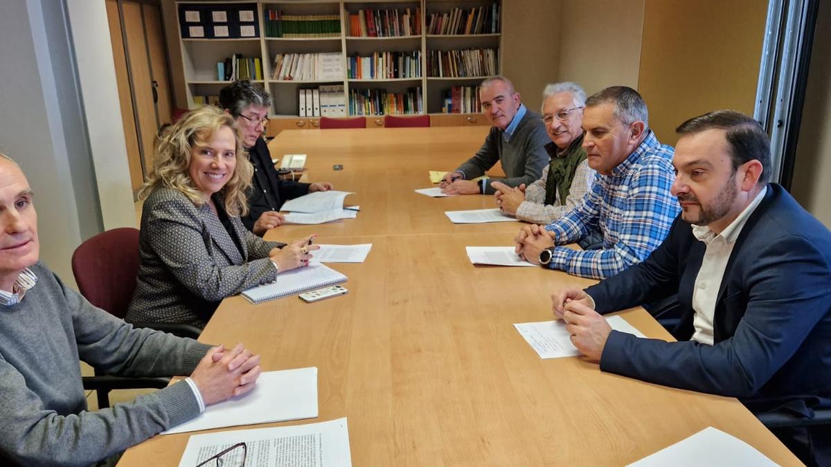 El Principado respalda el plan turístico comarcal que demanda prolongar la senda de Loredo