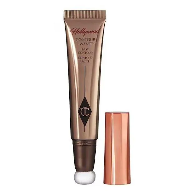 Varita luminosa Hollywood Contour de Charlotte Tilbury. Precio: 41,99 euros