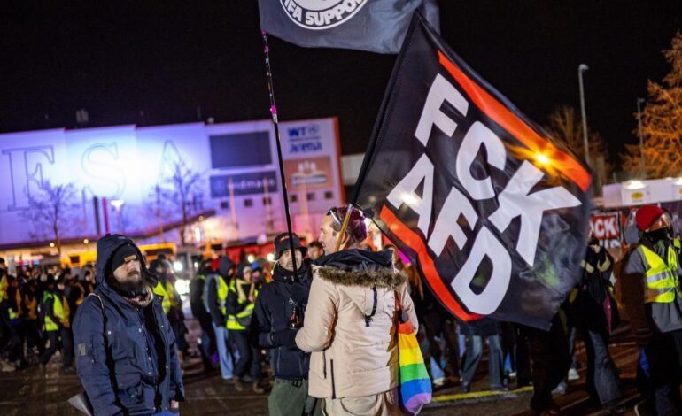 La batalla campal ultra y el pulso por la cancillería dan el pistoletazo de salida a la campaña alemana