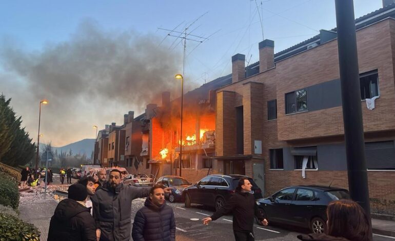 Registrada una gran explosión por una fuga de gas en un edificio de viviendas de Navarra