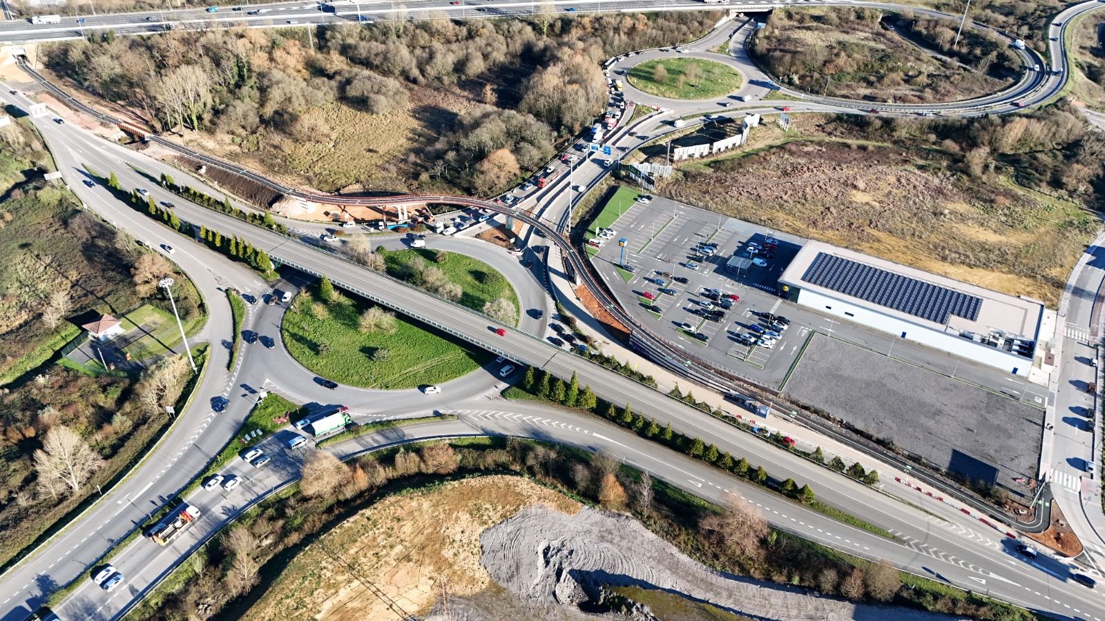 A vista de pájaro: así sobrevuela la pasarela sobre la AS-17