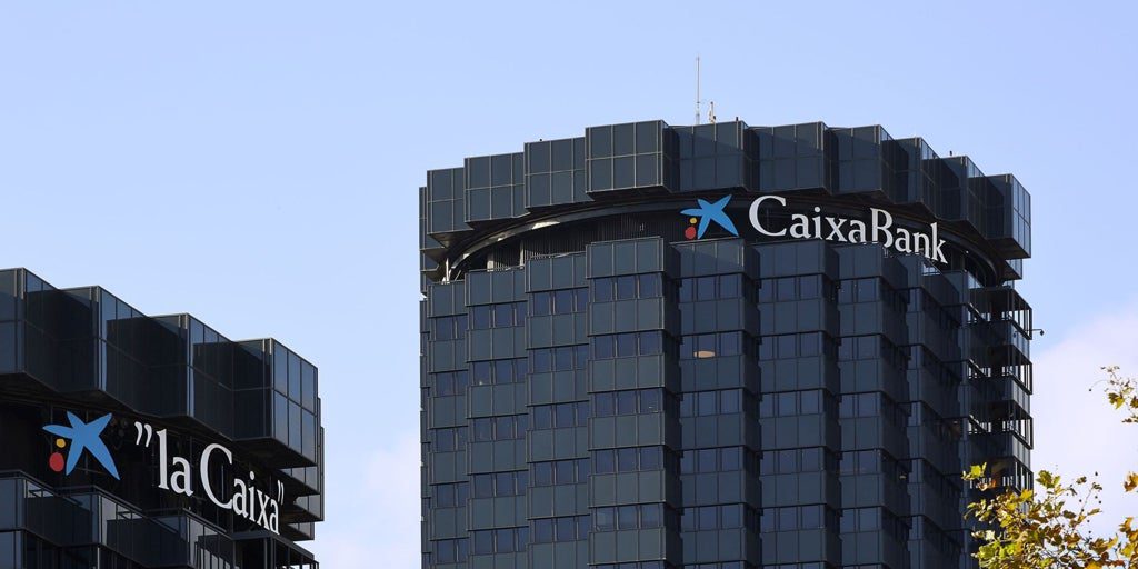 CaixaBank gana 5.787 millones en 2024, el mejor resultado de su historia