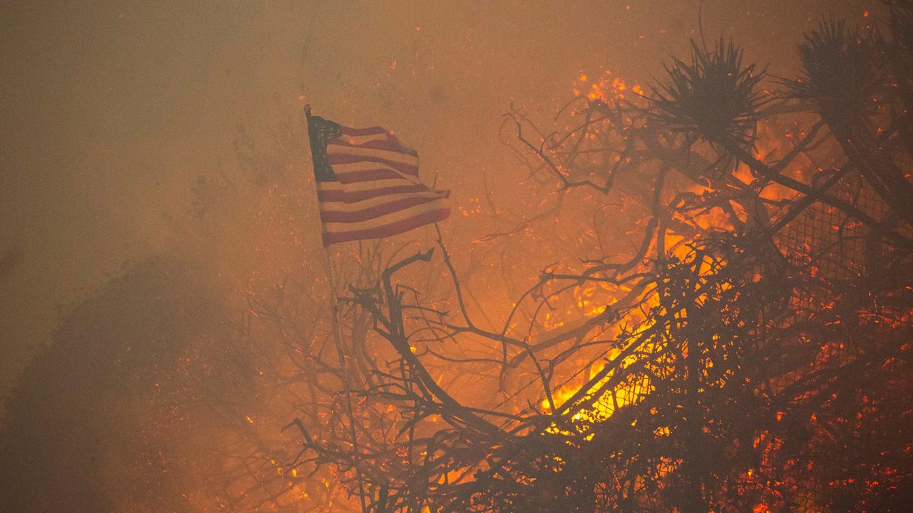 Los devastadores incendios en Los Ángeles apagan el deporte en el sur de California