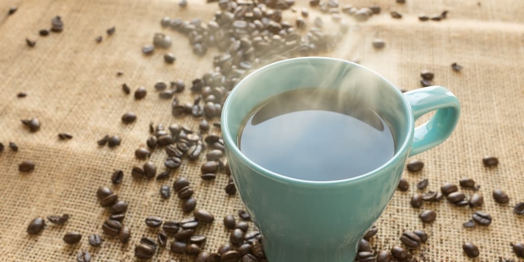 el café por la mañana beneficia a tu salud