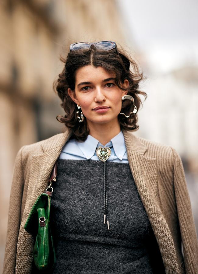 Una mujer con corte mariposa. Foto: Foco en Launchmetrics.