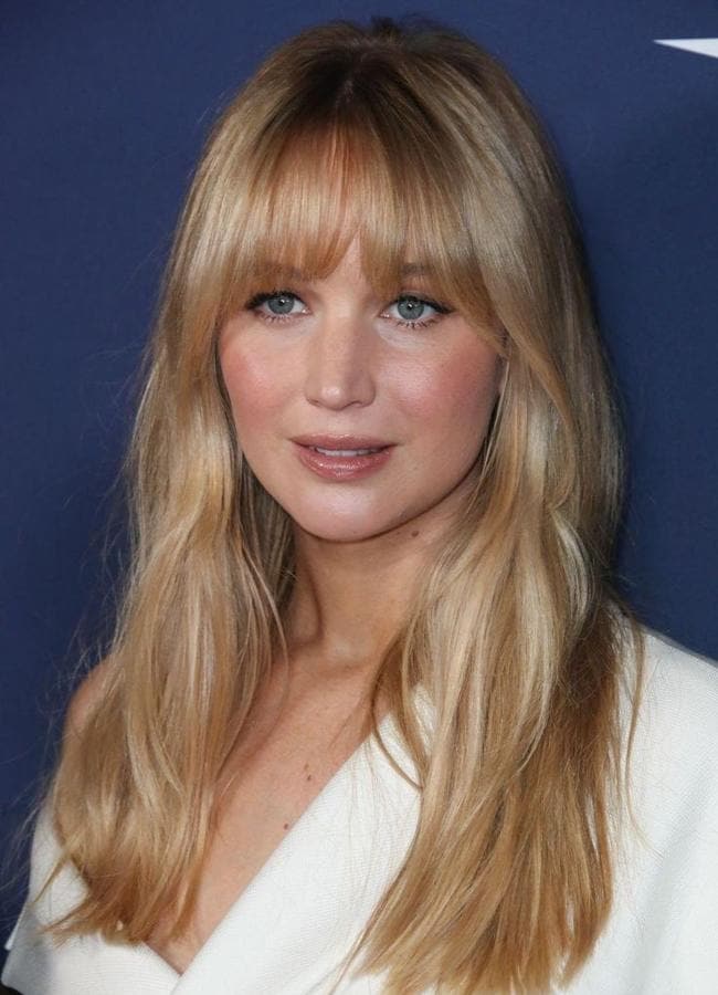 Jennifer Lawrence con un corte de pelo estilo años 70 para 2025/@gregoryrussellhair