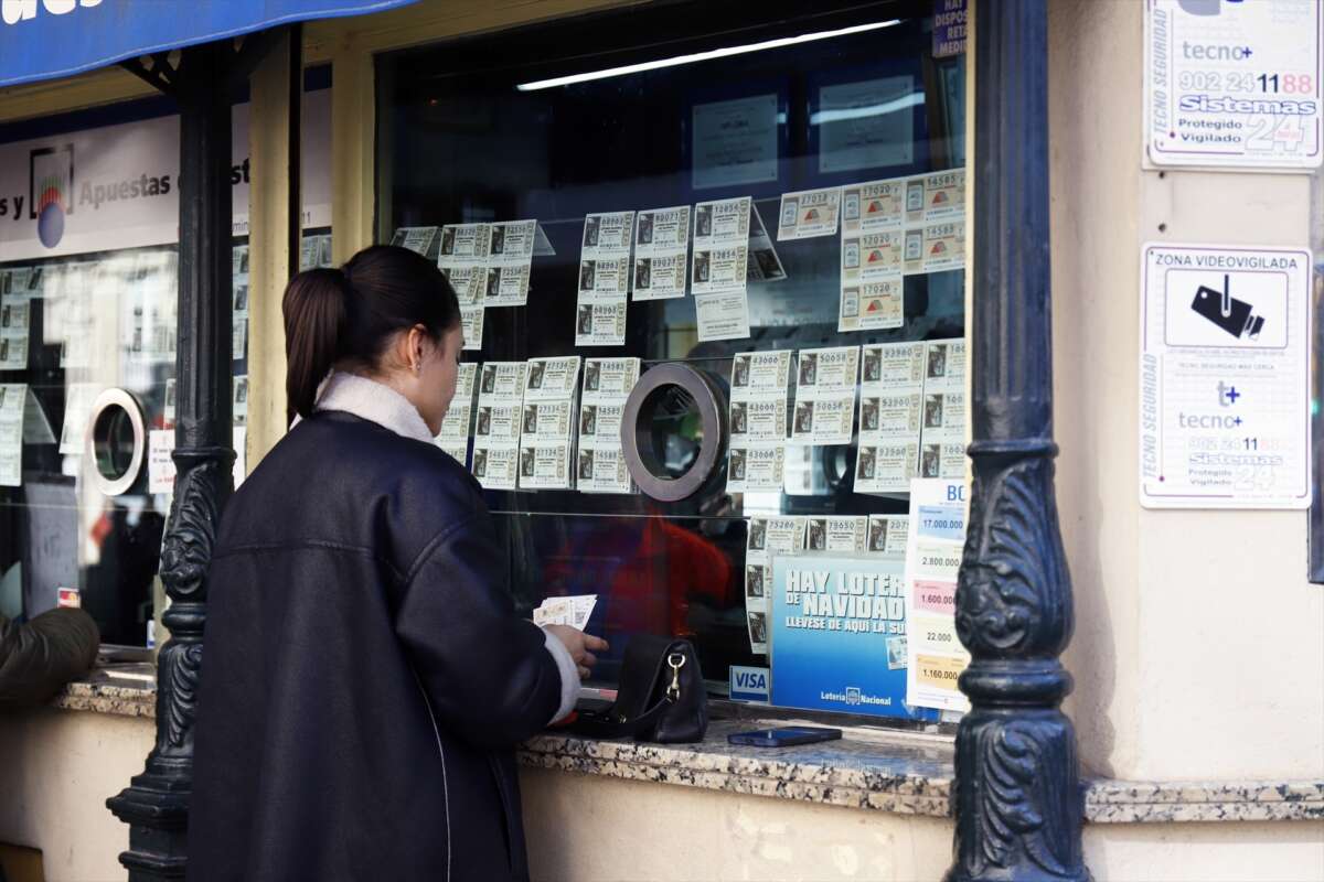 El sorteo de El Niño, a diferencia de la Lotería de Navidad, también reparte premios por extracciones y aproximaciones. Foto: EuropaPrensa.