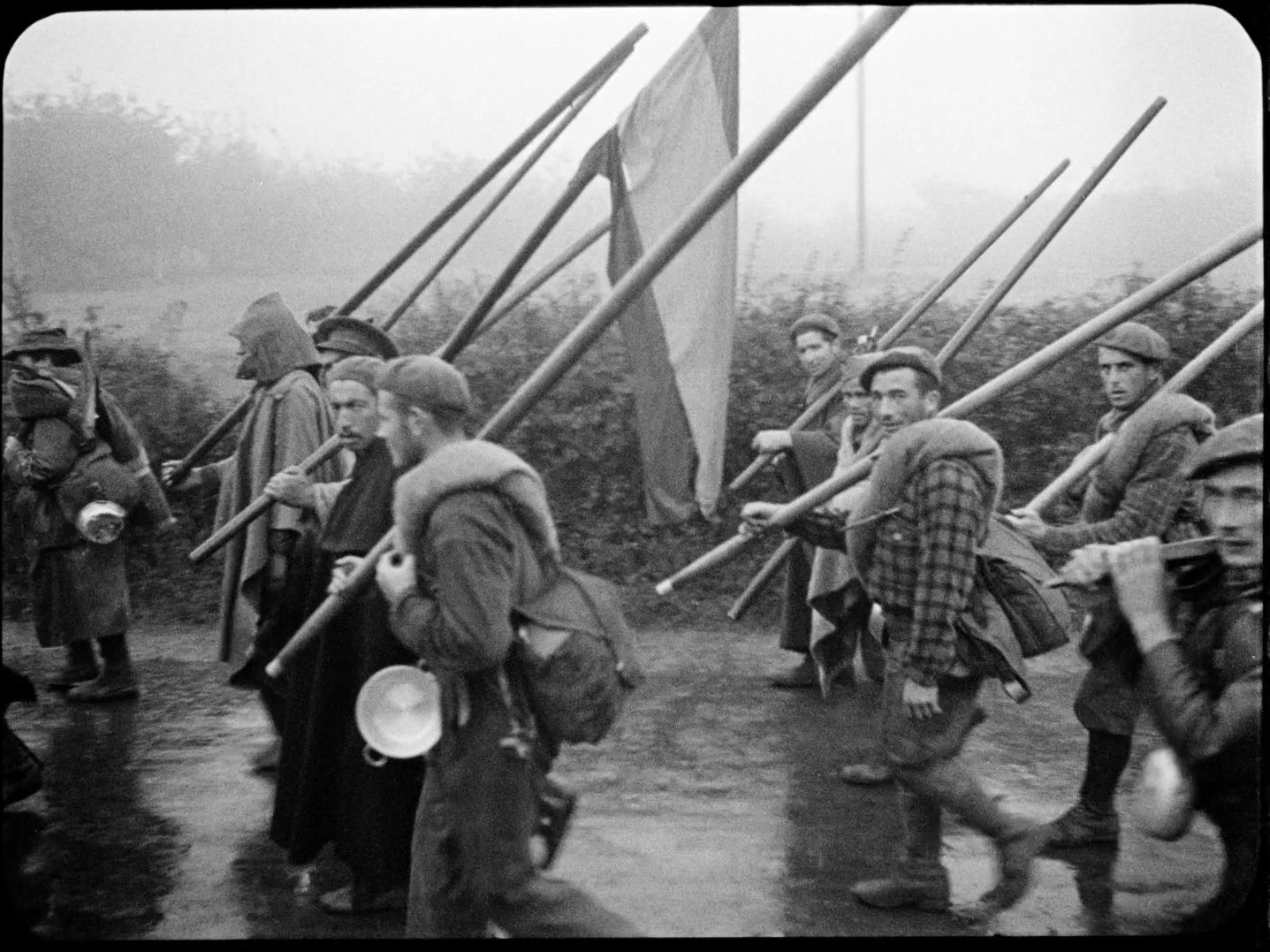 La entrada en Gijón de las tropas nacionales. 27 de octubre de 1937