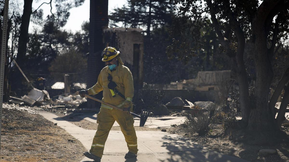 Los incendios de Los Ángeles dejan ya 25 fallecidos