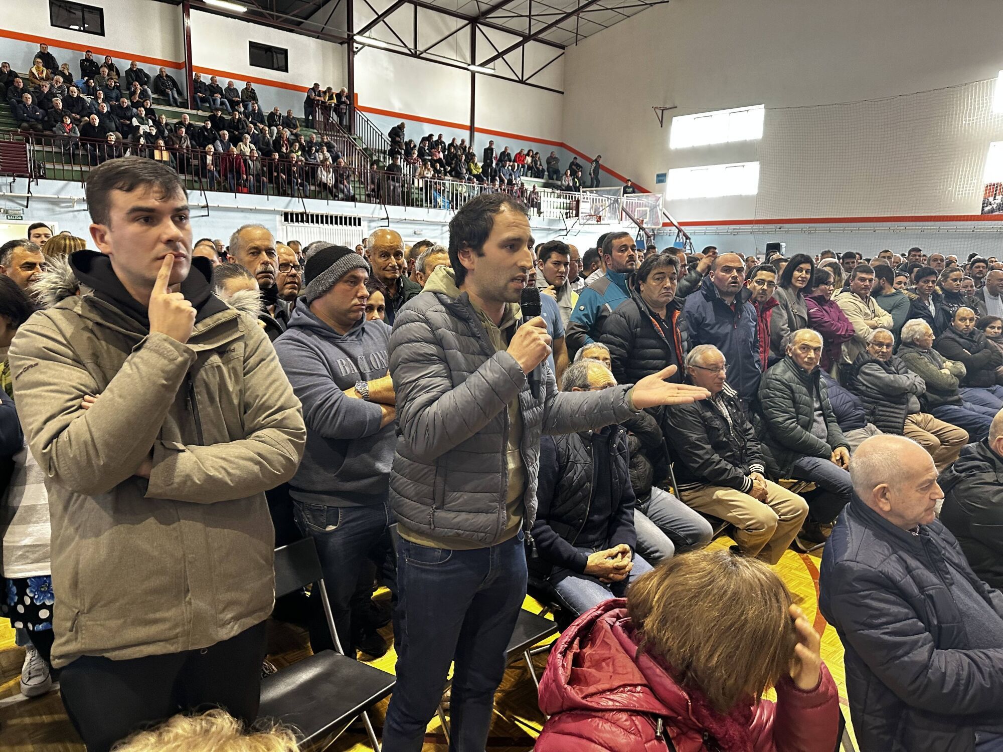 EN FOTOS: Tensión entre ganaderos y el Principado en Tineo por las medidas contra la tuberculosis bovina