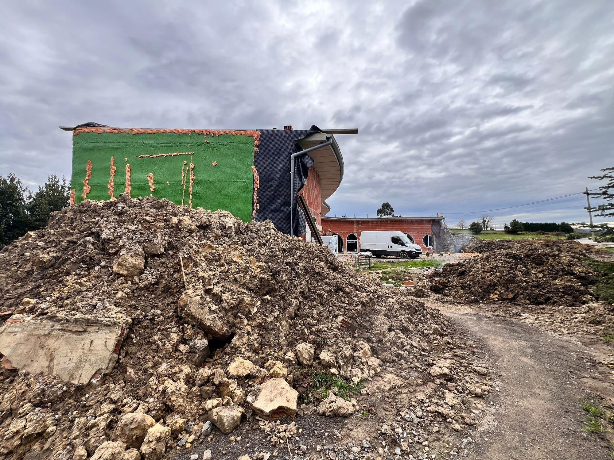 Así avanzan las obras en las casas Hobbit de Argüero