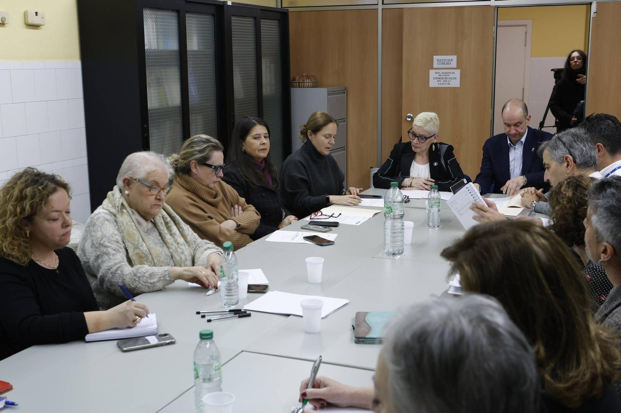 El Consejo de Salud celebrado en Gijón después del paro de la expansión de Cabueñes, en imágenes