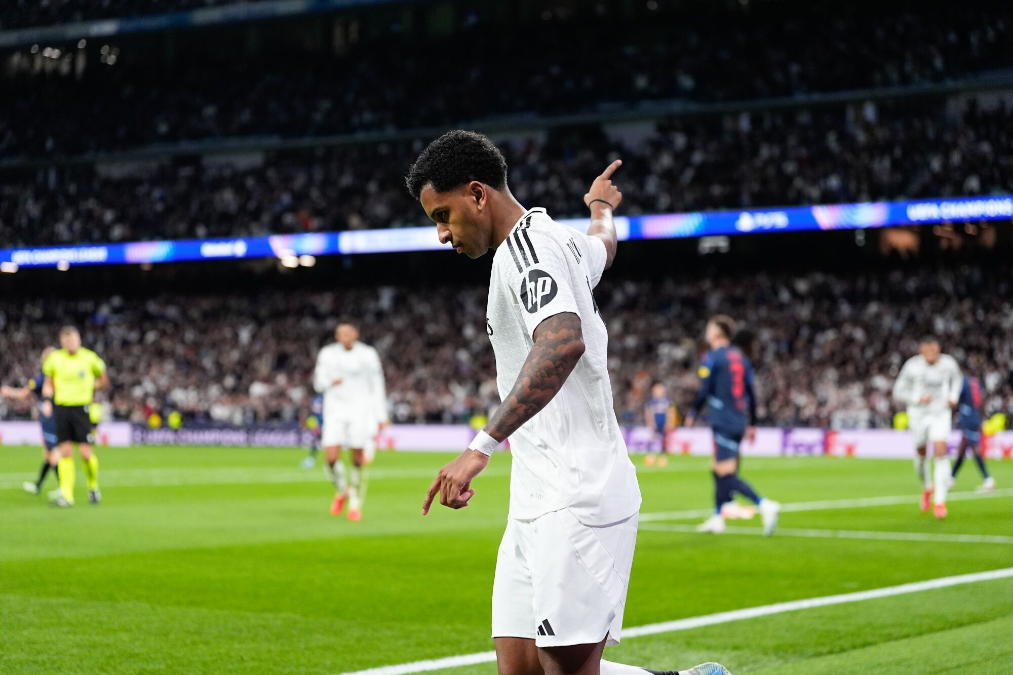 Rodrygo Goes del Real Madrid celebra un gol durante el partido de la fase MD7 de la Liga de Campeones de la UEFA 2024/25 entre el Real Madrid y el RB Salzburg en el estadio Santiago Bernabeu el 22 de enero de 2025 en Madrid, España. AFP7 22/01/2025 SÓLO PARA USO EN ESPAÑA. Oscar J. Barroso / AFP7 / Europa Press;2025;FÚTBOL;ESPAÑA;DEPORTE;ZSOCCER;ZSPORT;Real Madrid v RB Salzburg - UEFA Champions League 2024/25 Fase Liga MD7;