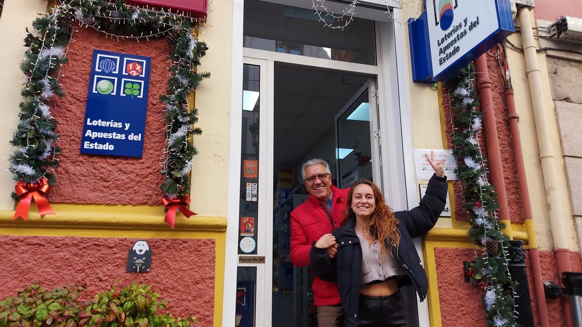 La suerte sobrevuela Navia con un décimo del segundo premio del Niño: «Hace mucha ilusión»