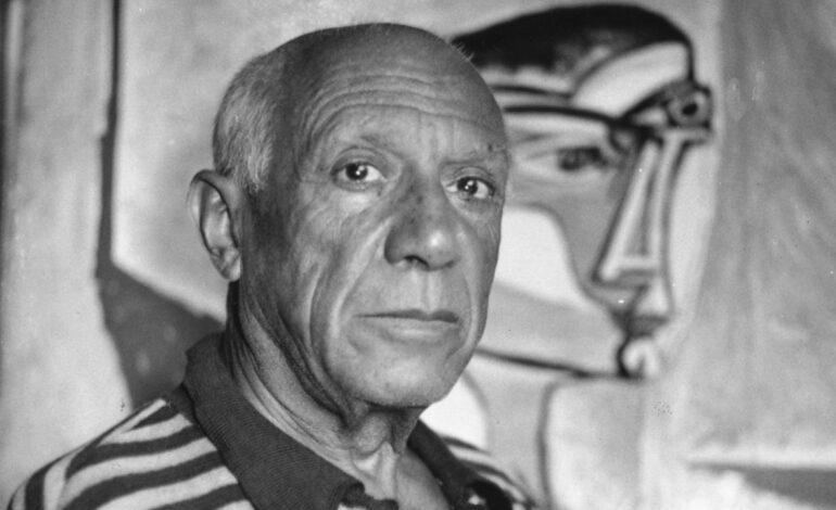 Activistas animalistas arrojan estiércol sobre un cuadro de Picasso en una exposición en Italia