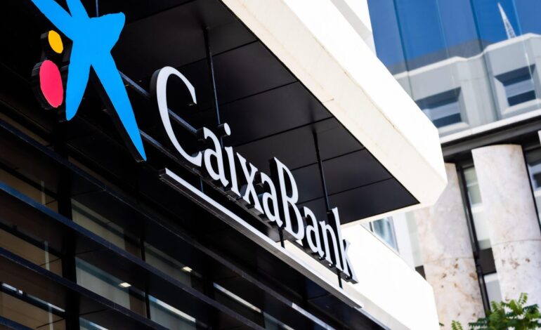 CaixaBank premiará la domiciliación de nuevas nóminas con una remuneración extra de hasta 400 euros y televisores