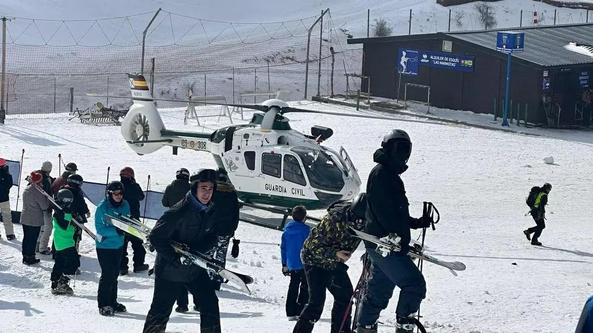 Decenas de heridos, nueve muy graves, tras descarrilar un telesilla en la estación de Astún