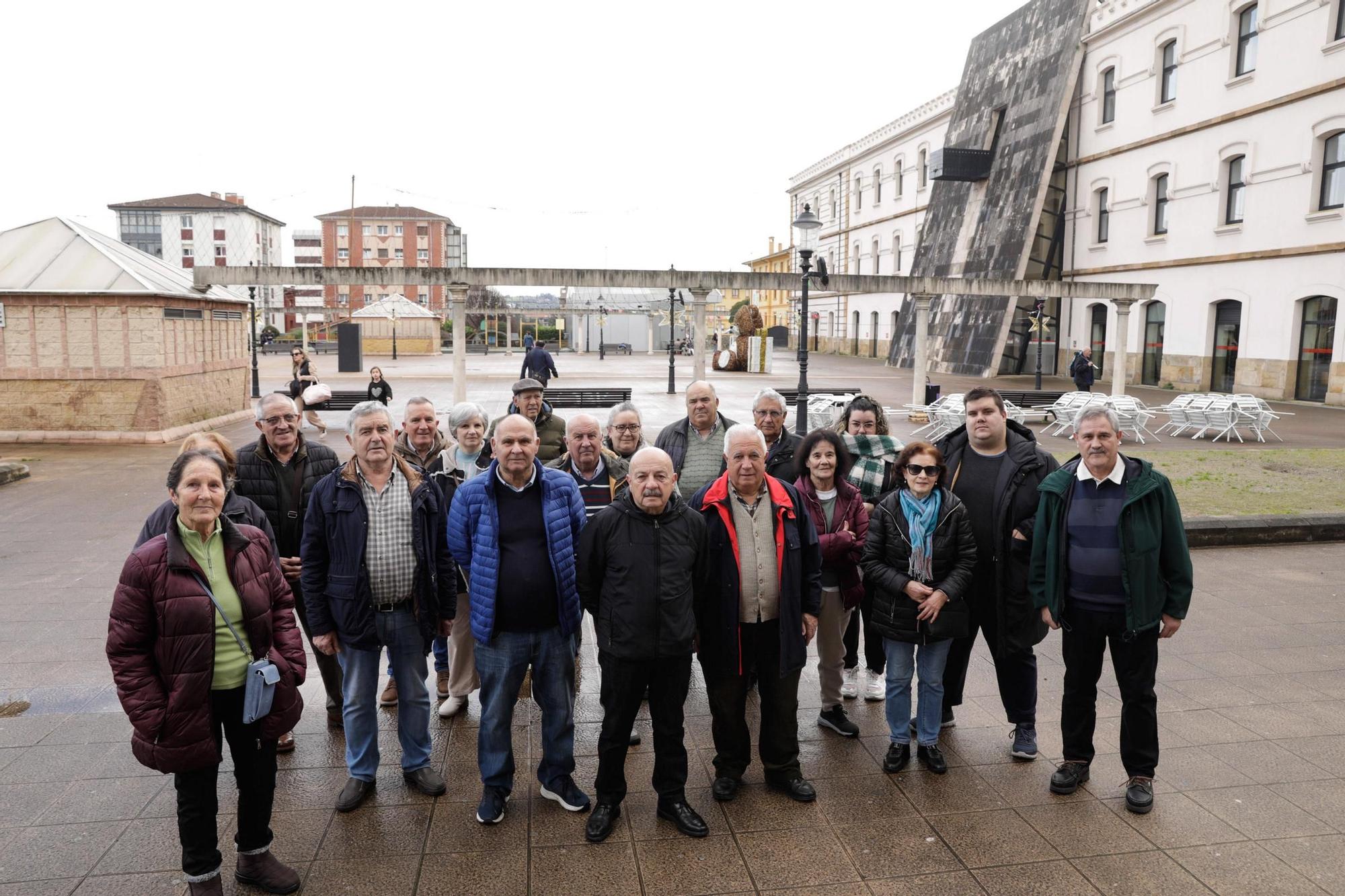 El Coto, un barrio de Gijón "vivos y unidos" que anhela ser más transitable (en imágenes)