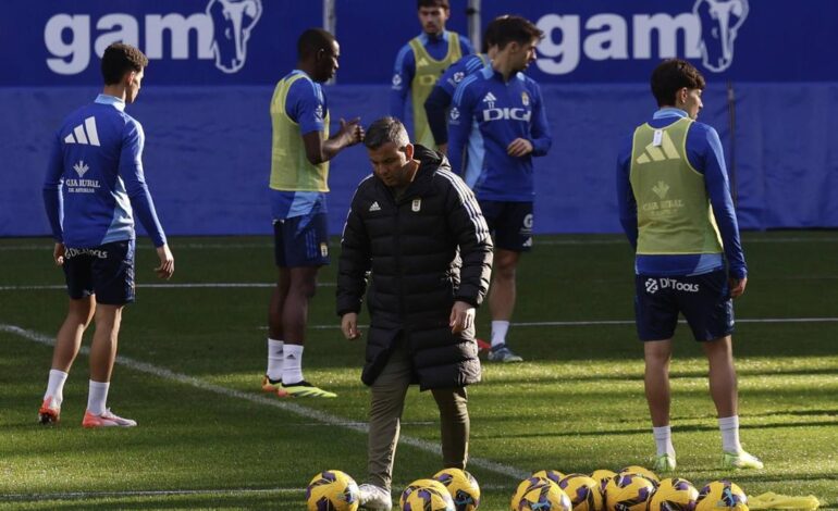 “A veces no podemos entrenar en las mejores condiciones, una nueva ciudad deportiva es muy importante para el Oviedo”