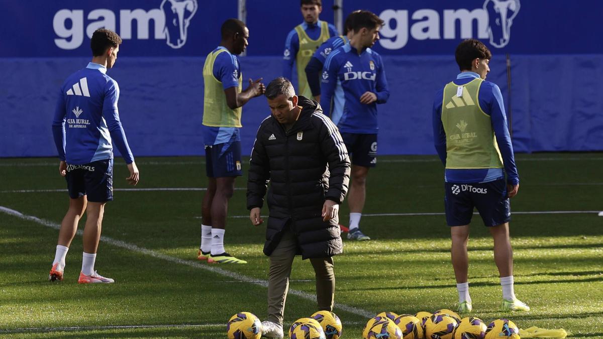 “A veces no podemos entrenar en las mejores condiciones, una nueva ciudad deportiva es muy importante para el Oviedo”