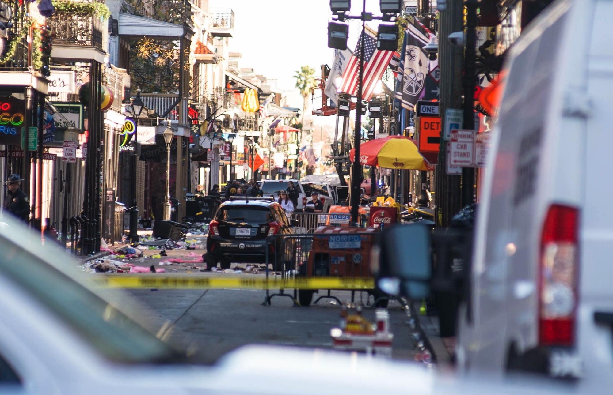 Un multitudinario accidente automovilístico en Nueva Orleans deja más de una decena de muertos