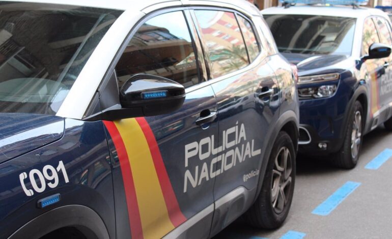 Dos detenidas por pretender hacer trayecto en coche sin pagar y agredir e intentar robar al conductor en Palma