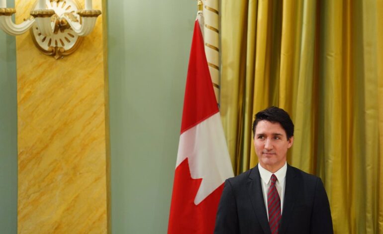 El primer ministro canadiense, Justin Trudeau, presenta su dimisión como líder de su partido