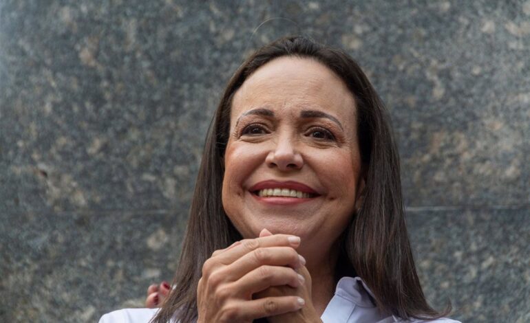 Maria Corina Machado reaparece en Caracas