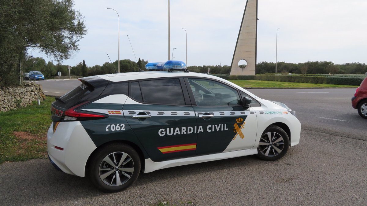 La Guardia Civil detiene in fraganti al autor de un robo en una librería de Es Mercadal