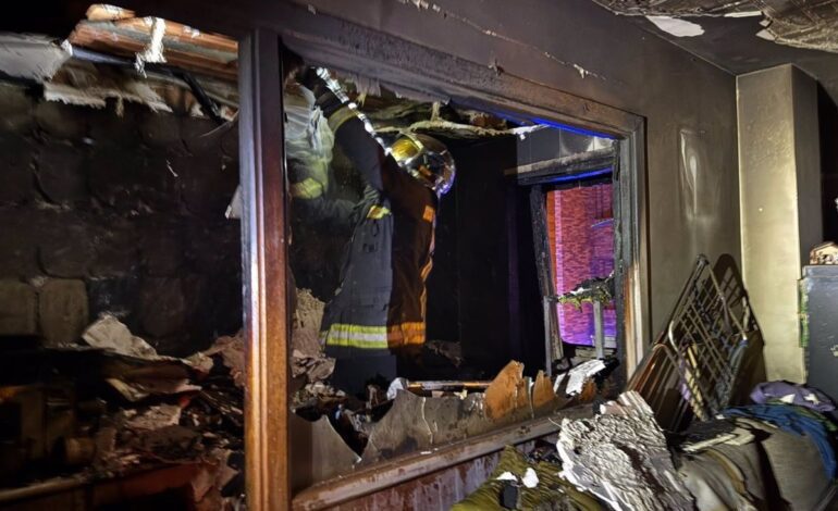 Once personas atendidas por un incendio en un edificio en Majadahonda