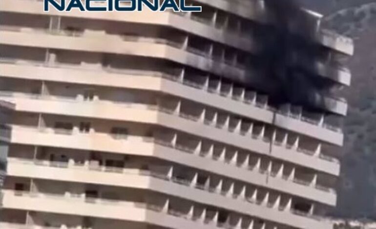 Detenido un huésped de un hotel de Fuengirola (Málaga) por provocar un incendio en una habitación