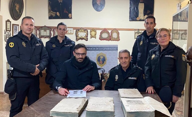 Recuperados cuatro libros del siglo XVIII robados de la biblioteca del Monasterio de Gilet que se vendían por internet