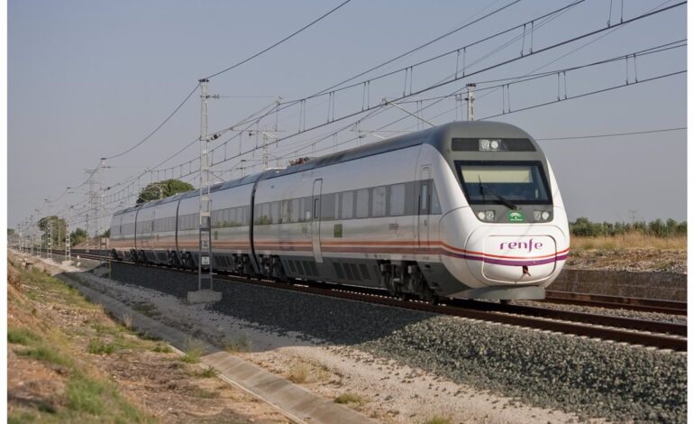 Interrumpida por acumulación de agua la circulación de trenes entre San Juan del Puerto y Niebla (Huelva)