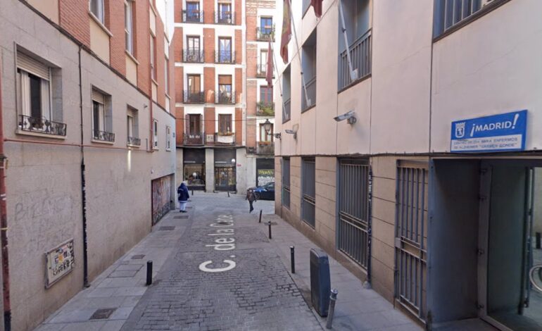 Un herido y un detenido tras una pelea entre ambos esta madrugada en Lavapiés