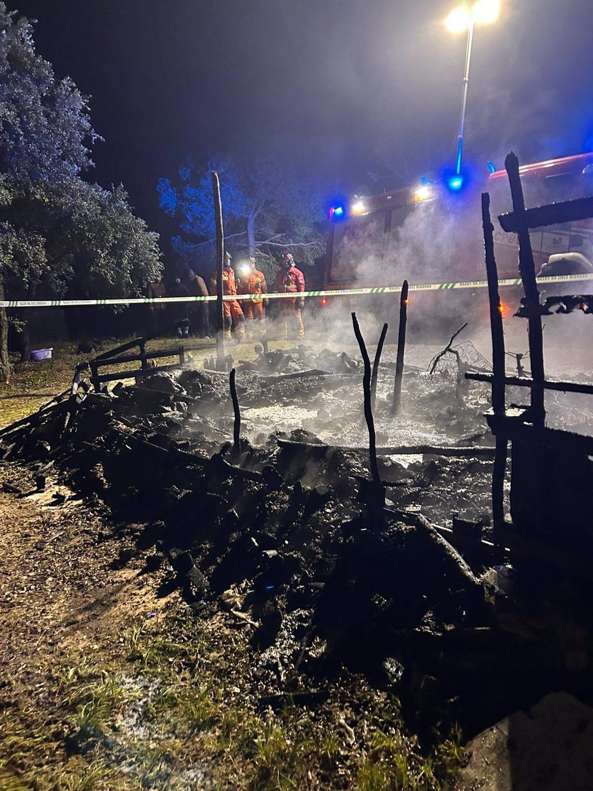 Subdelegación apunta a «la mala combustión de una hoguera» como causa del incendio de Lucena del Puerto (Huelva)