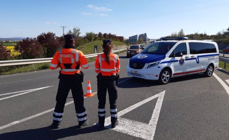 Dos detenidos y cinco sancionados en los controles preventivos para evitar las carreras ilegales de coches en Lantarón