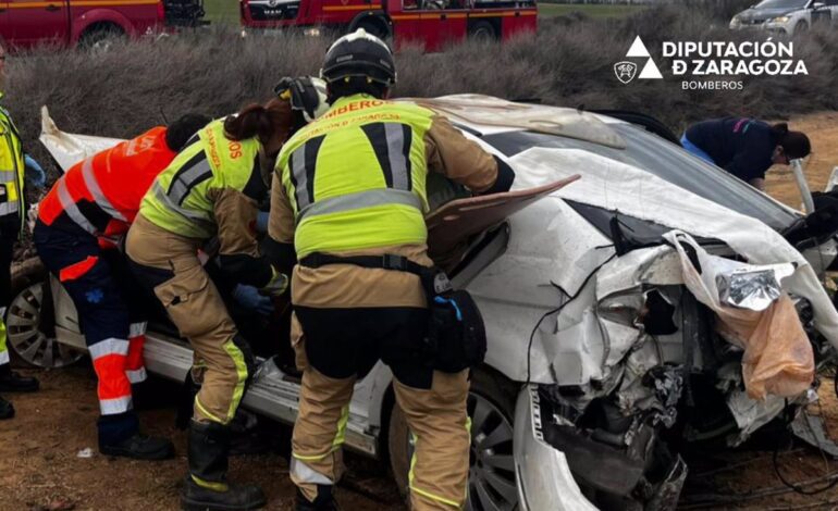 Muere una mujer y un hombre resulta herido grave en un accidente de tráfico en la A-221, en Caspe