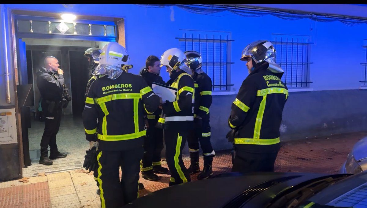 Intoxicada muy grave por inhalación de humo una mujer de 91 años tras incendiarse su vivienda en Parla