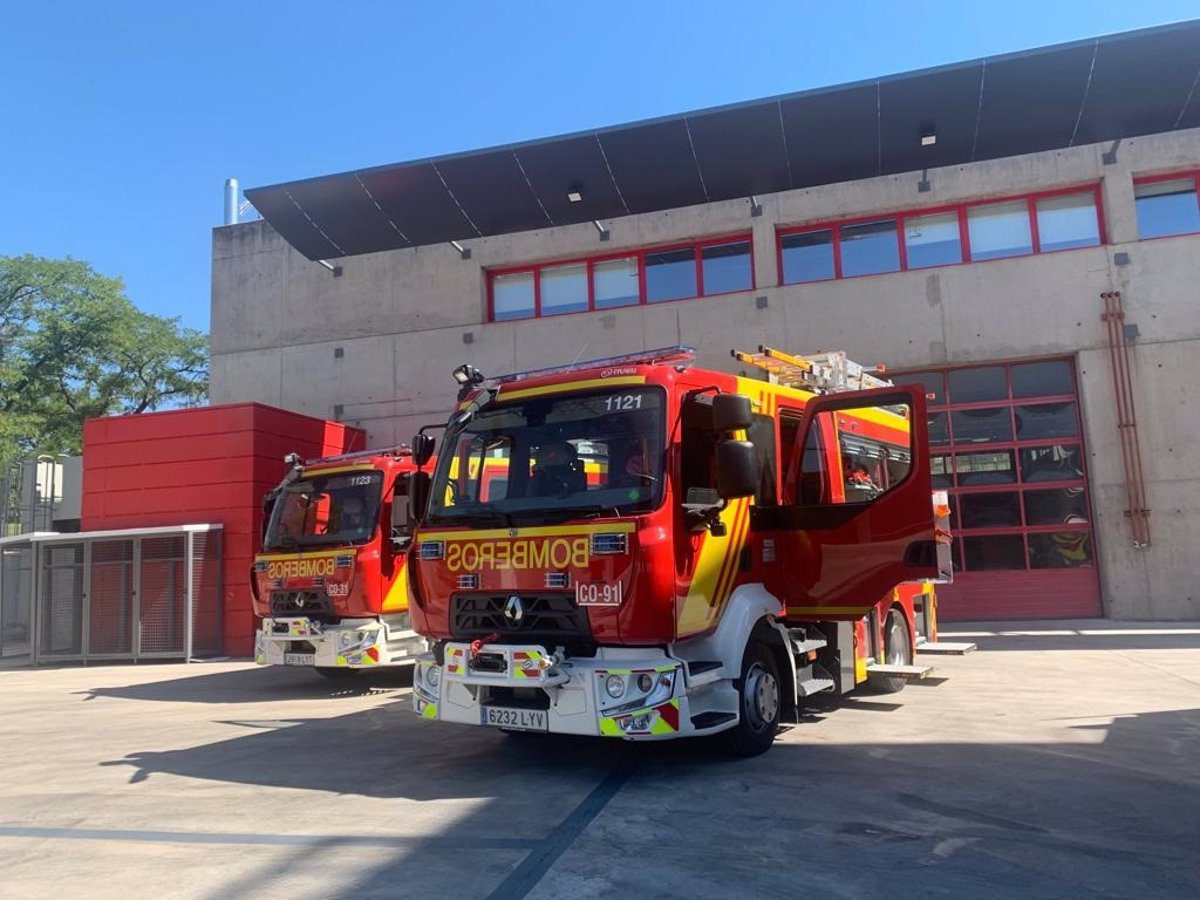 La rotura de una tubería anega un garaje de Aluche y deja sin agua unas horas a un centenar de vecinos