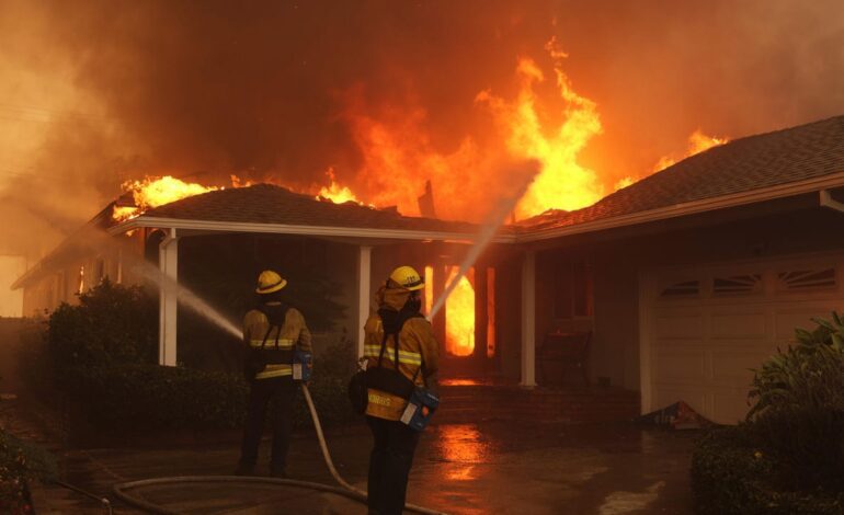 Suben a 16 los muertos en los incendios de Los Ángeles