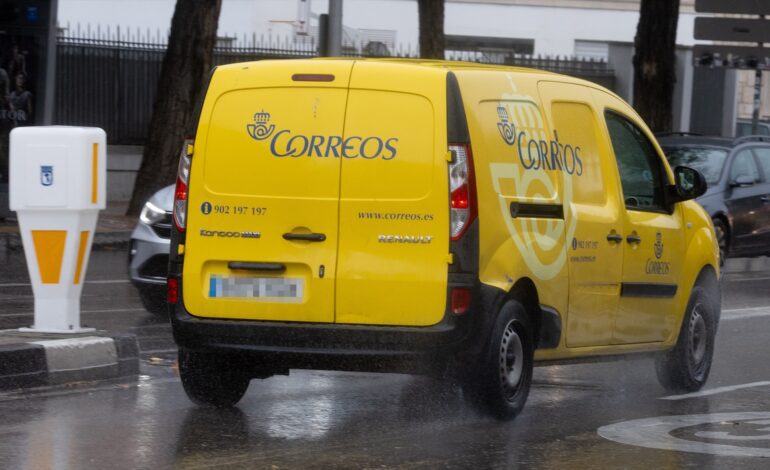 Un usuario estalla contra Correos por lo ocurrido con su paquete: “Una vergüenza”