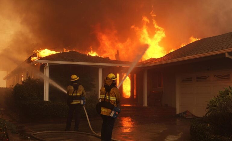 Ben Affleck, Jennifer Aniston, Anthony Hopkins… estos son algunos famosos que han perdido su casa en el incendio de Los Ángeles