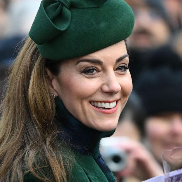 Kate Middleton luce una piel luminosa.