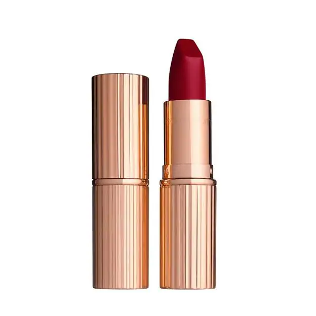 Barra de labios Charlotte Tilbury Matte Revolution. (39,99€).