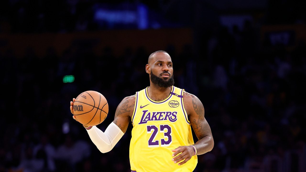 LeBron James asegura que seguirá «cinco o siete años más» en la NBA